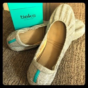 Gray canvas Tieks Size 10